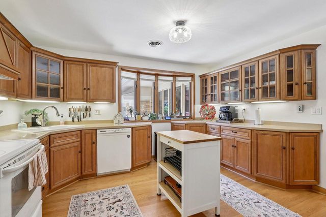 3358 Taylor AVENUE, Elmwood Park, WI 53405