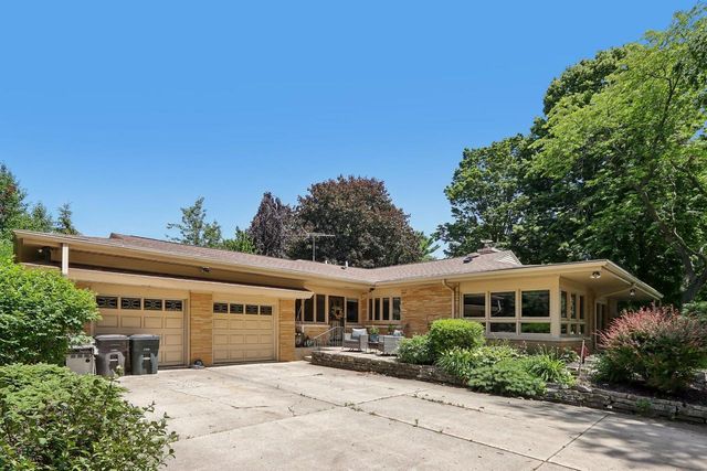 3358 Taylor AVENUE, Elmwood Park, WI 53405