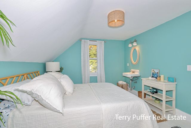 305 N Robert Street, Ludington, MI 49431