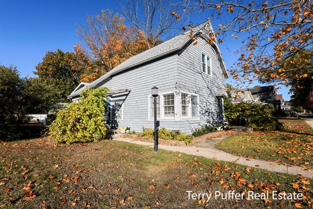 305 N Robert Street, Ludington, MI 49431