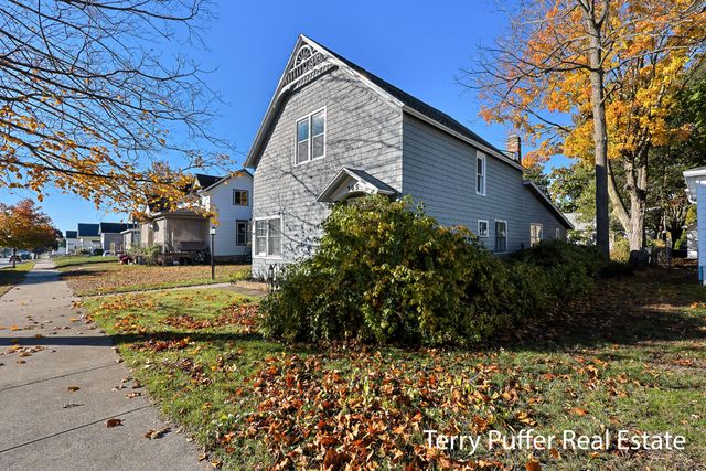 305 N Robert Street, Ludington, MI 49431