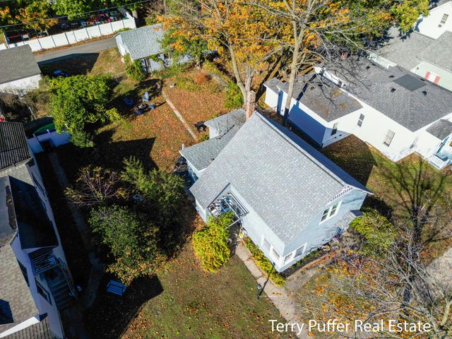 305 N Robert Street, Ludington, MI 49431