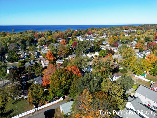 305 N Robert Street, Ludington, MI 49431