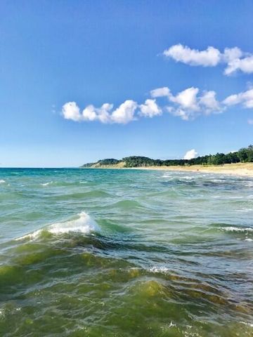 305 N Robert Street, Ludington, MI 49431