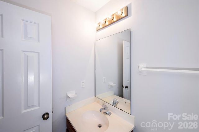 4248 Woodglen Lane, Charlotte, NC 28226