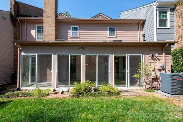 4248 Woodglen Lane, Charlotte, NC 28226