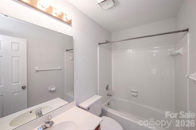 4248 Woodglen Lane, Charlotte, NC 28226