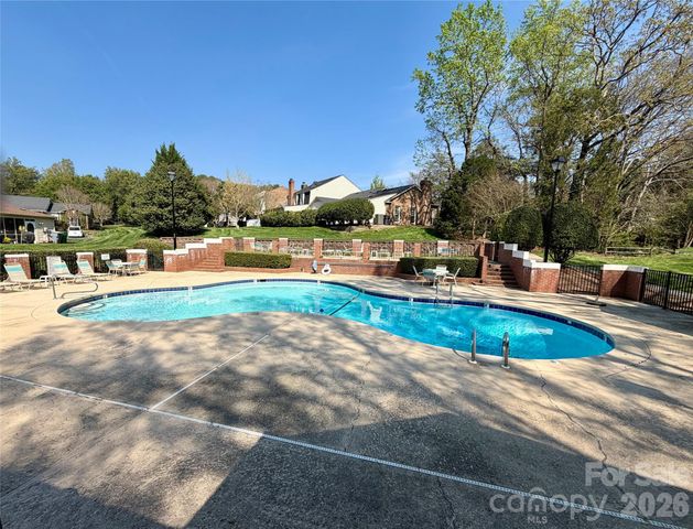 4248 Woodglen Lane, Charlotte, NC 28226