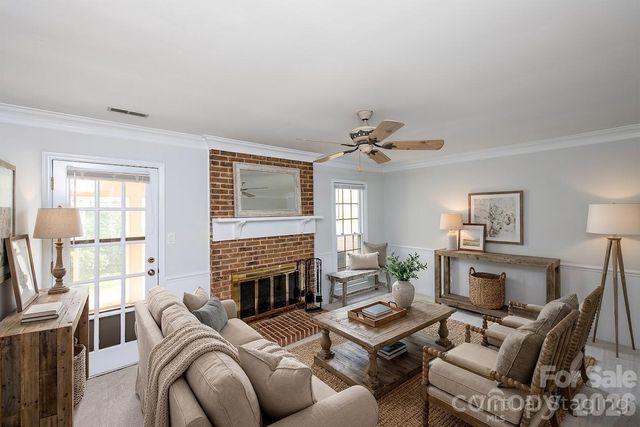 4248 Woodglen Lane, Charlotte, NC 28226