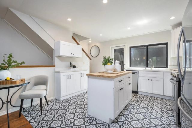 2232 Caminito Pajarito 112, San Diego, CA 92107