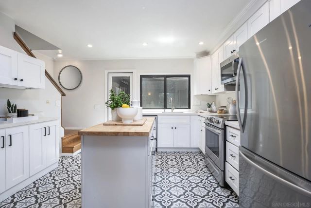 2232 Caminito Pajarito 112, San Diego, CA 92107