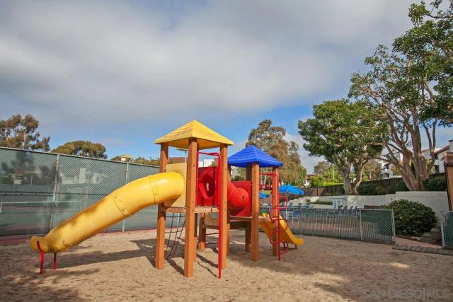 2232 Caminito Pajarito 112, San Diego, CA 92107