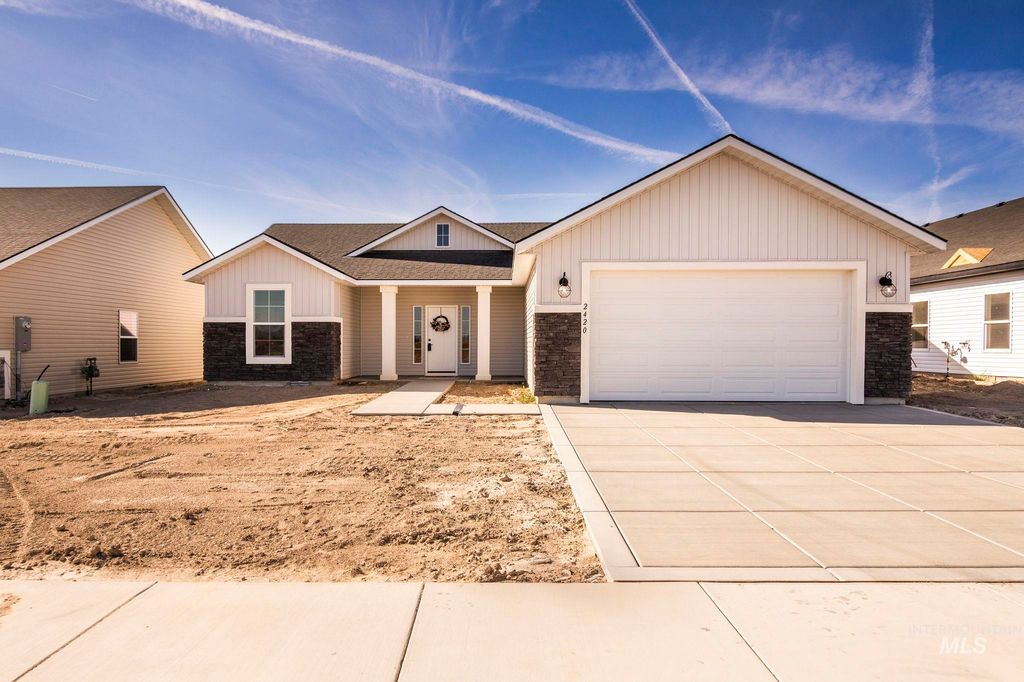 2420 Lotus Ave, Burley, ID 83318