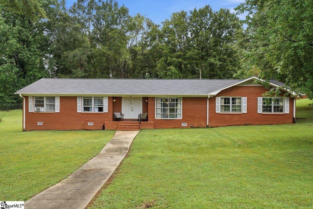 106 Pershing Street, Spartanburg, SC 29302