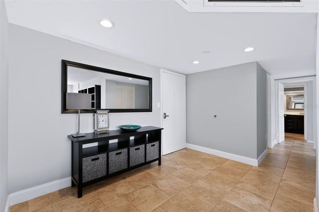 644 ISLAND WAY 406, Clearwater, FL 33767