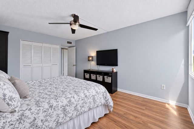 644 ISLAND WAY 406, Clearwater, FL 33767