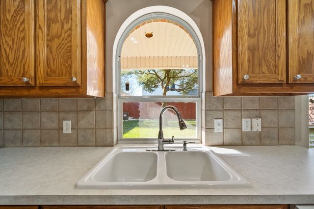 3736 Confidence Drive, Fort Worth, TX 76244