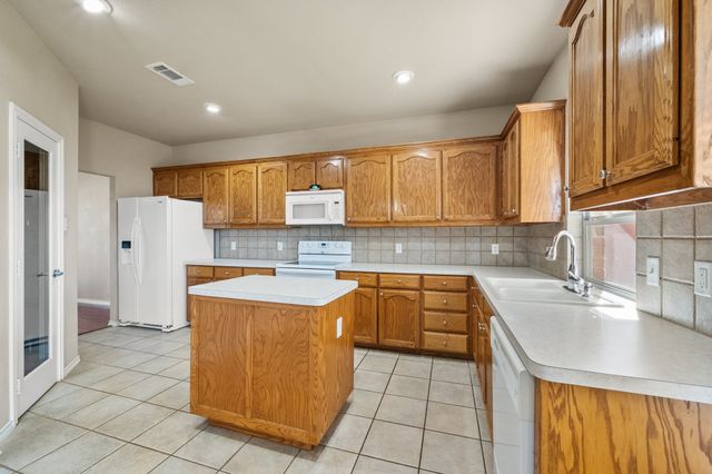 3736 Confidence Drive, Fort Worth, TX 76244