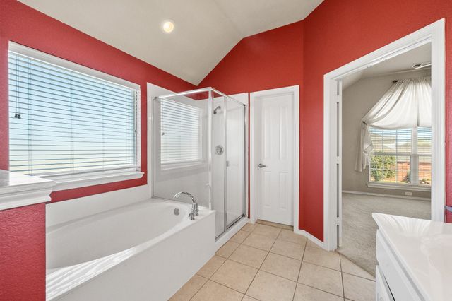 3736 Confidence Drive, Fort Worth, TX 76244