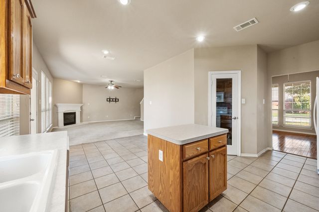 3736 Confidence Drive, Fort Worth, TX 76244