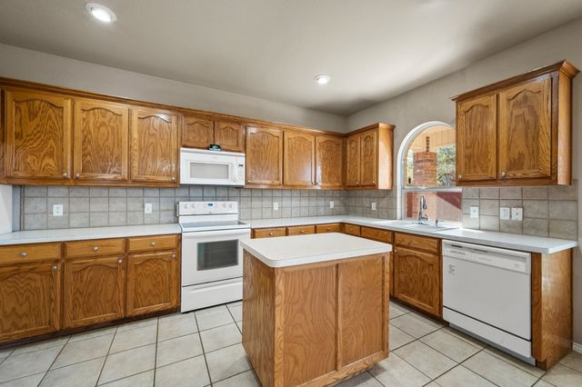 3736 Confidence Drive, Fort Worth, TX 76244