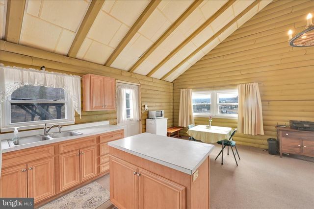 1881 RUNNING DEER DR, Auburn, PA 17922