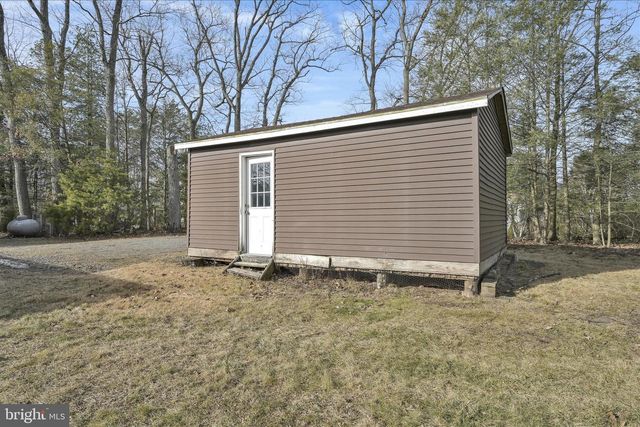 1881 RUNNING DEER DR, Auburn, PA 17922