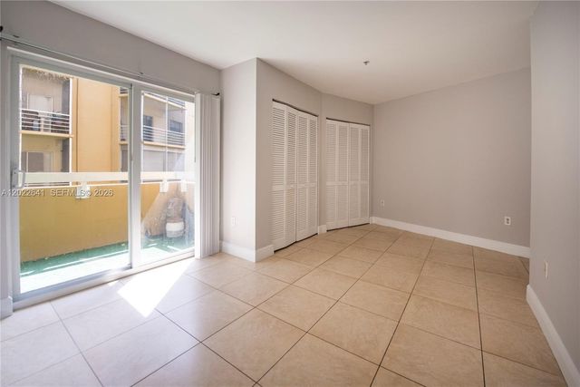4147 Stirling Rd 105, Dania Beach, FL 33314