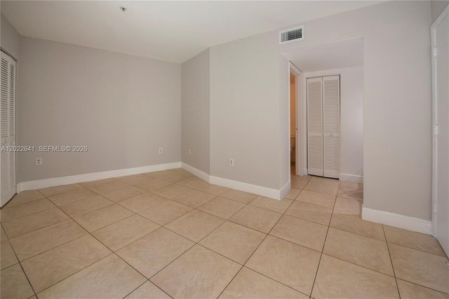 4147 Stirling Rd 105, Dania Beach, FL 33314