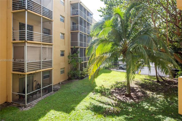 4147 Stirling Rd 105, Dania Beach, FL 33314