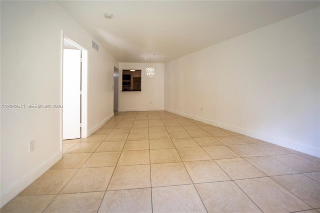 4147 Stirling Rd 105, Dania Beach, FL 33314