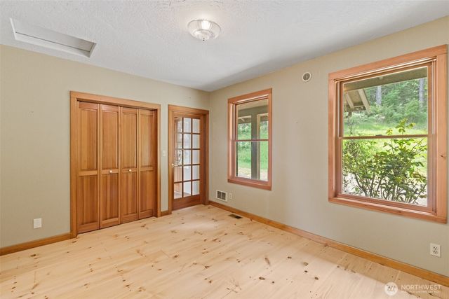 277 Shady Creek Lane, Port Angeles, WA 98362