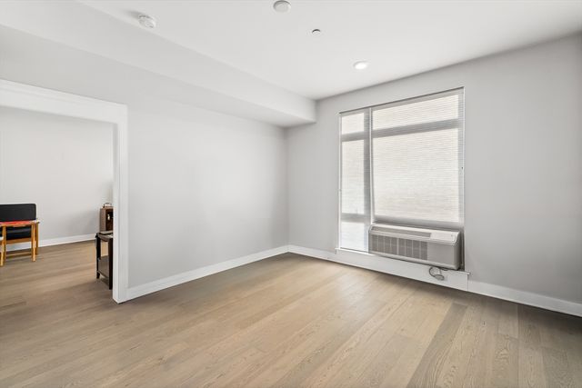 18 Cliveden 406W, Quincy, MA 02169