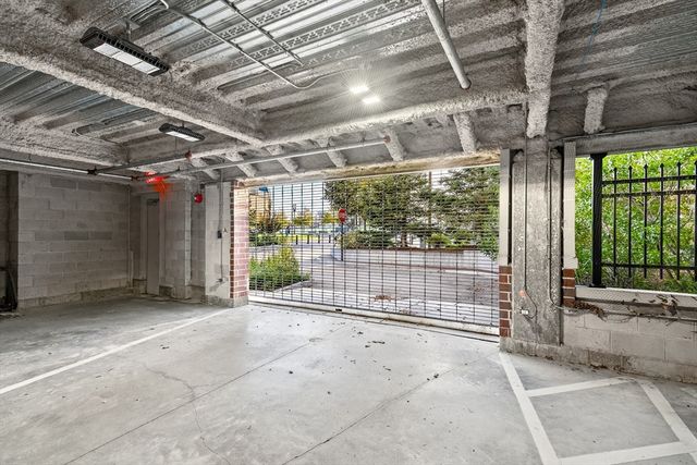 18 Cliveden 406W, Quincy, MA 02169