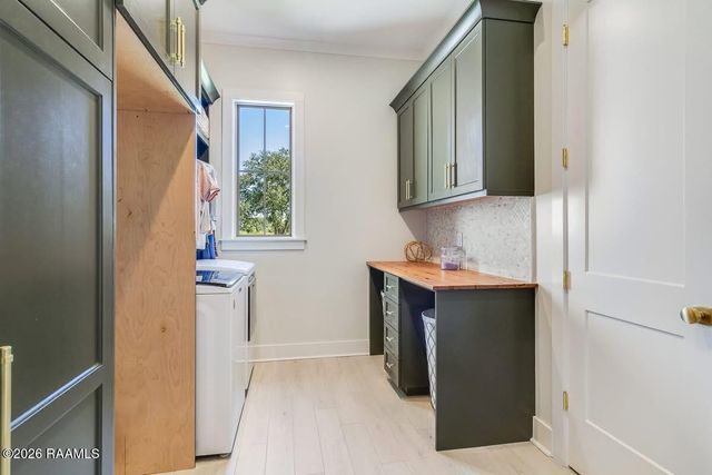 911 Breaux Road, Lafayette, LA 70506