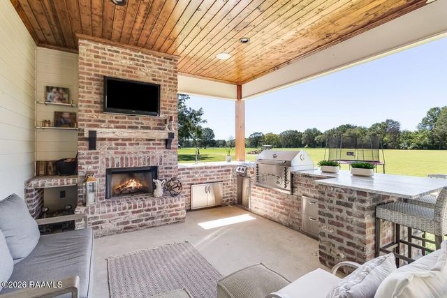 911 Breaux Road, Lafayette, LA 70506