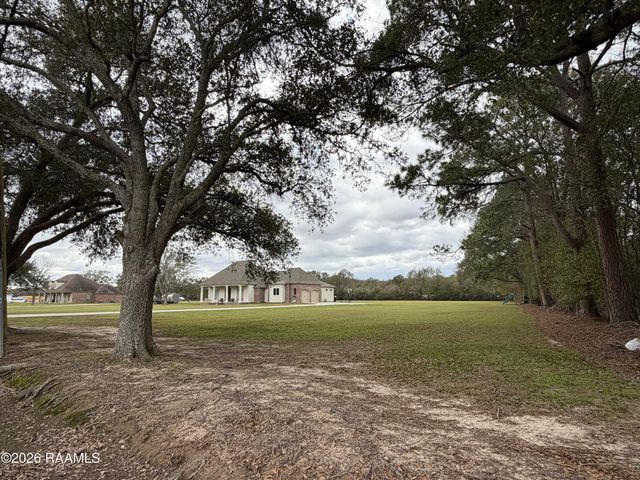 911 Breaux Road, Lafayette, LA 70506