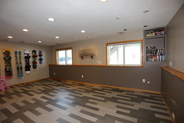 710 Isanti Parkway NW, Isanti, MN 55040