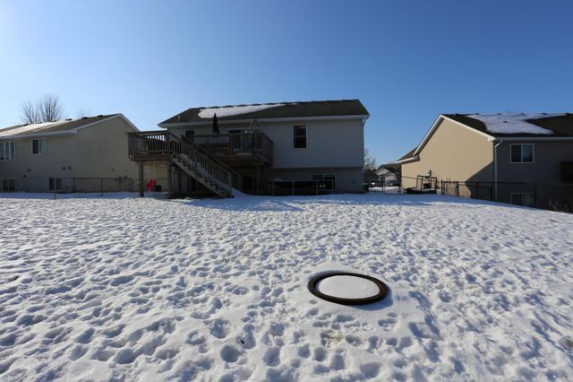 710 Isanti Parkway NW, Isanti, MN 55040