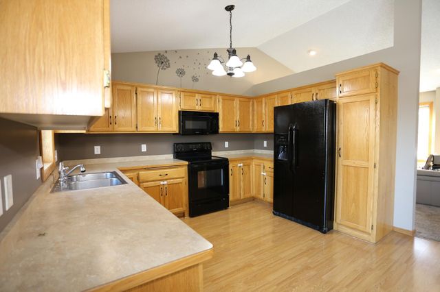 710 Isanti Parkway NW, Isanti, MN 55040