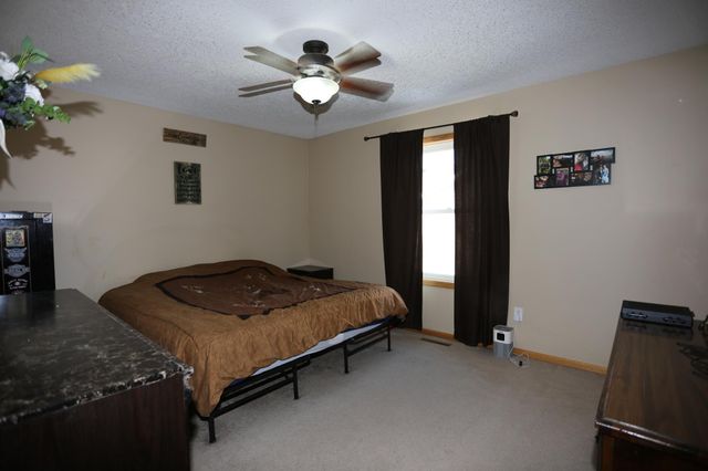 710 Isanti Parkway NW, Isanti, MN 55040