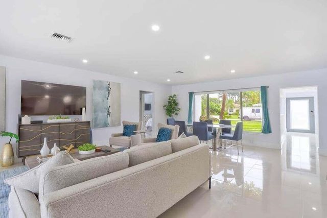 1631 Poinsettia Drive, Fort Lauderdale, FL 33305