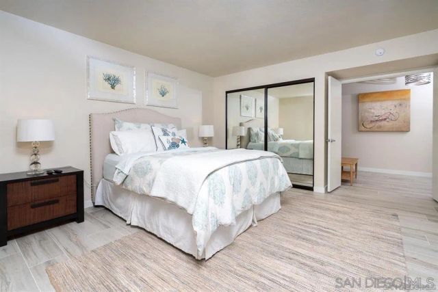 1060 America Way, Del Mar, CA 92014