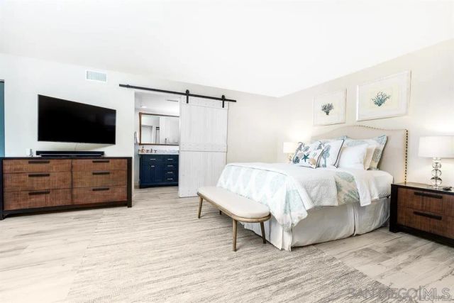 1060 America Way, Del Mar, CA 92014