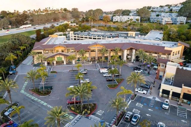 1060 America Way, Del Mar, CA 92014