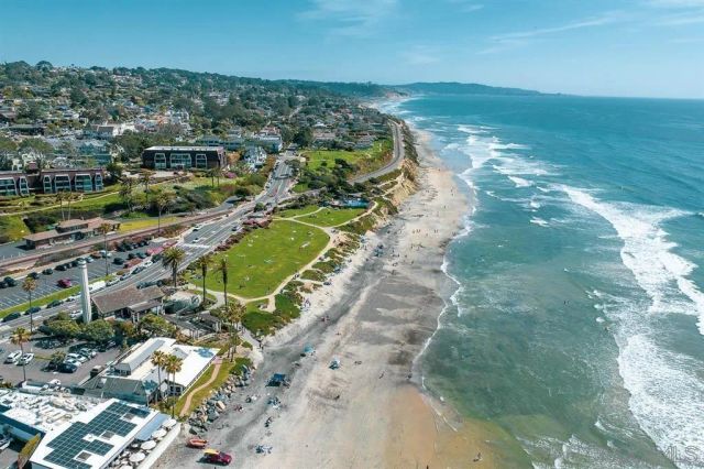1060 America Way, Del Mar, CA 92014