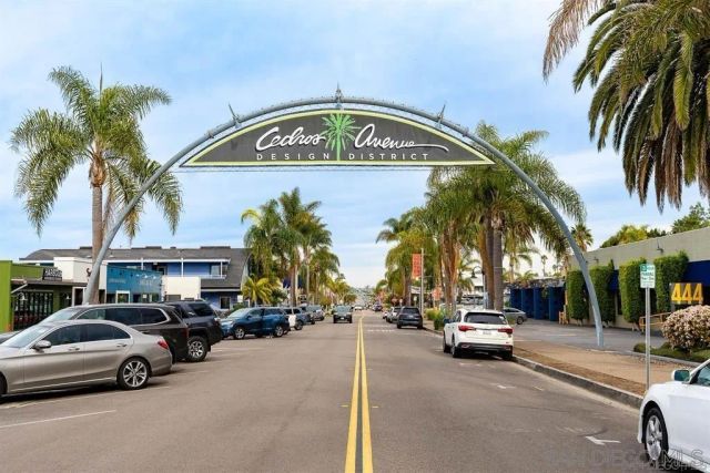 1060 America Way, Del Mar, CA 92014