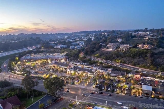 1060 America Way, Del Mar, CA 92014
