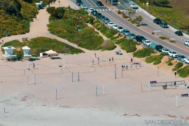 1060 America Way, Del Mar, CA 92014