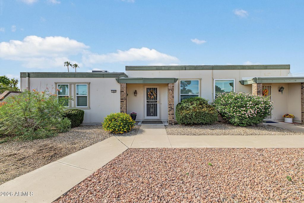 9962 W LANCASTER Drive, Sun City, AZ 85351 — exterior